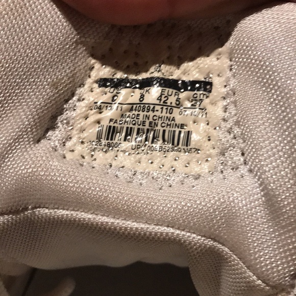 NWOT JORDANS NAVY BLUE /WHITE WITH STUDS/STONES SIZE 9” - Picture 4 of 4